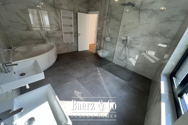photo 5 Rijeka, Pećine, NEW DEVELOPMENT, luxury four-bedroom apartment, 163.72 m², first row to the sea