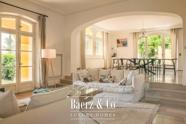 photo 13 Elegant 19th-Century Manor House with Organic Vineyard Estate in the Gulf of Saint-Tropez